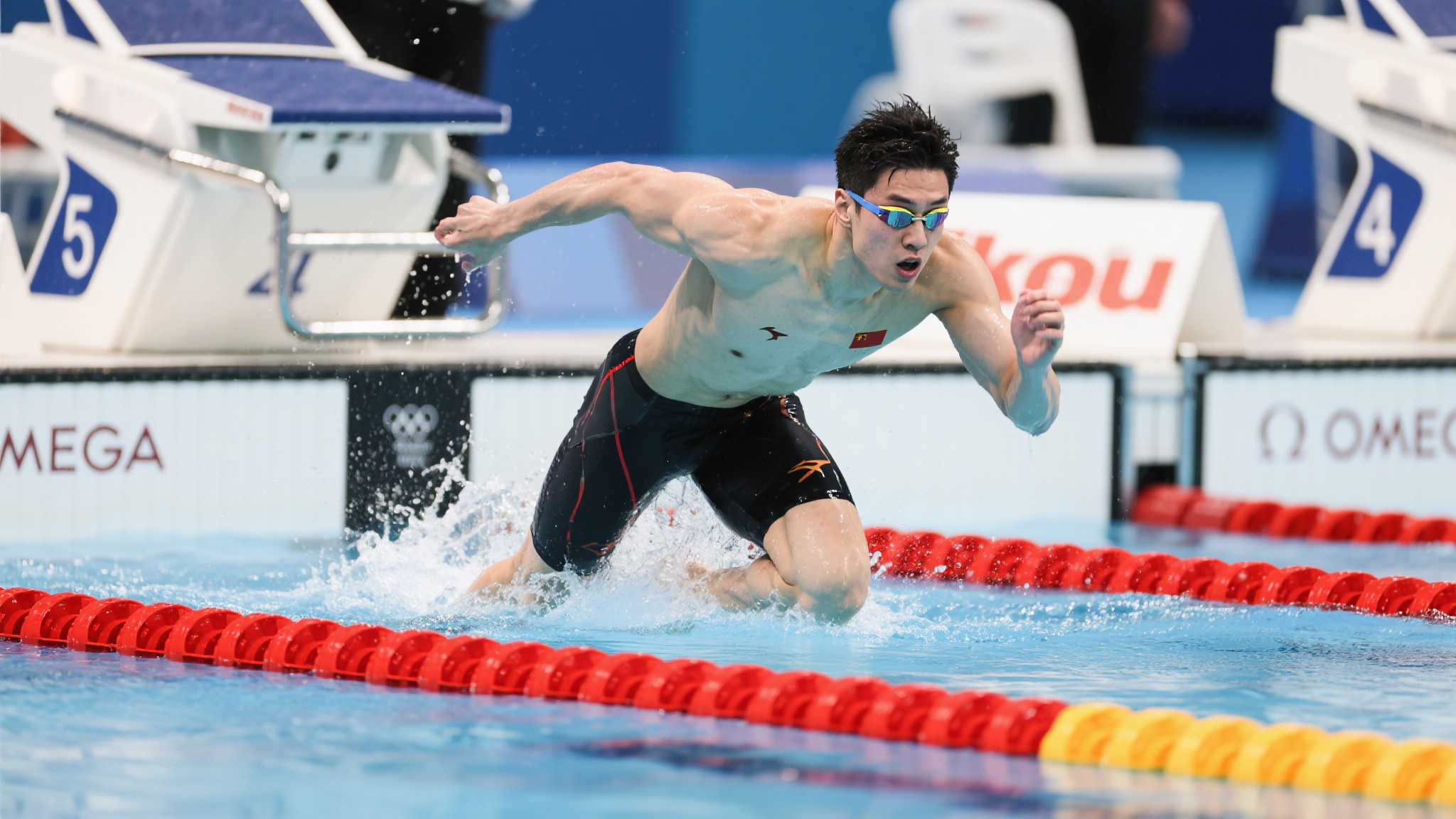 背后还可能 背后还可能